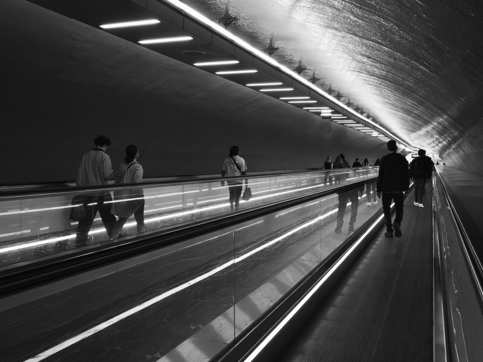 People on a Paris metro travelator